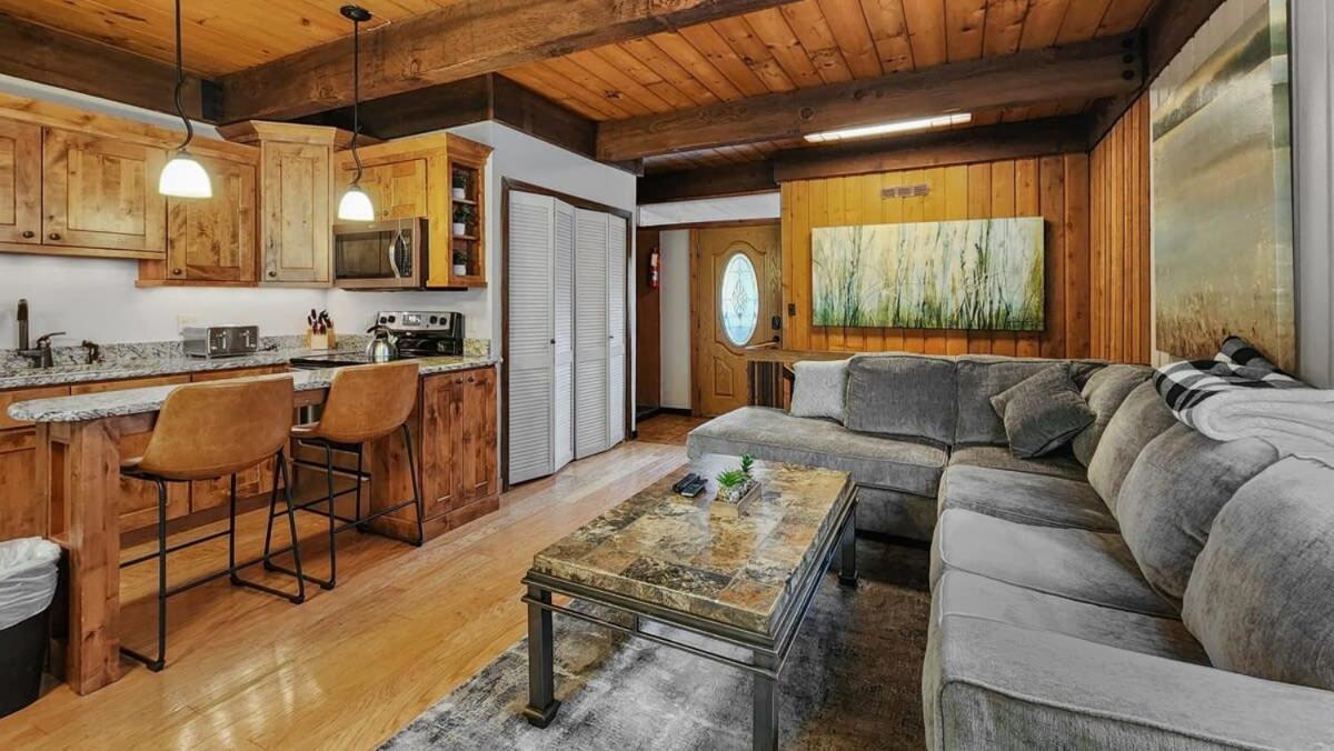 Cozy 2 Bedroom Condo In Town Walk To Main St Skiing เบรกเคนริดจ์ ภายนอก รูปภาพ