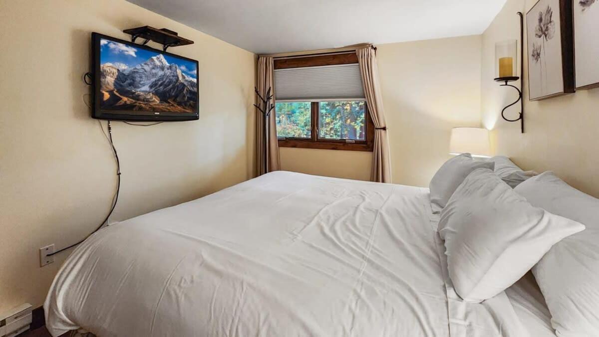 Cozy 2 Bedroom Condo In Town Walk To Main St Skiing เบรกเคนริดจ์ ภายนอก รูปภาพ