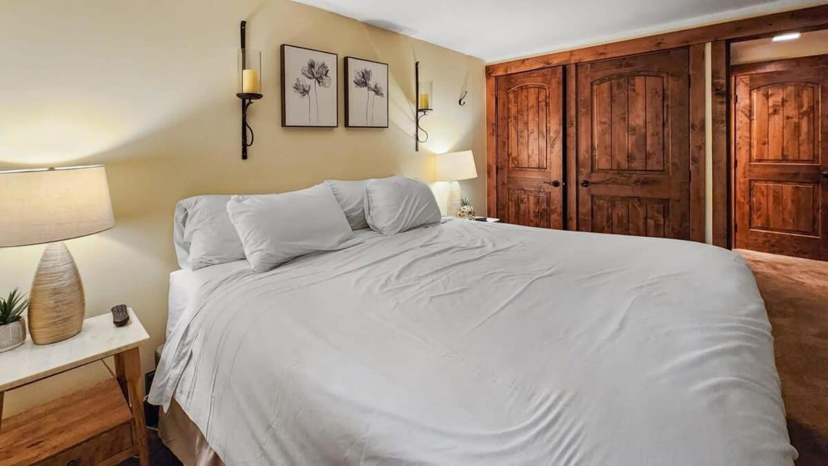Cozy 2 Bedroom Condo In Town Walk To Main St Skiing เบรกเคนริดจ์ ภายนอก รูปภาพ